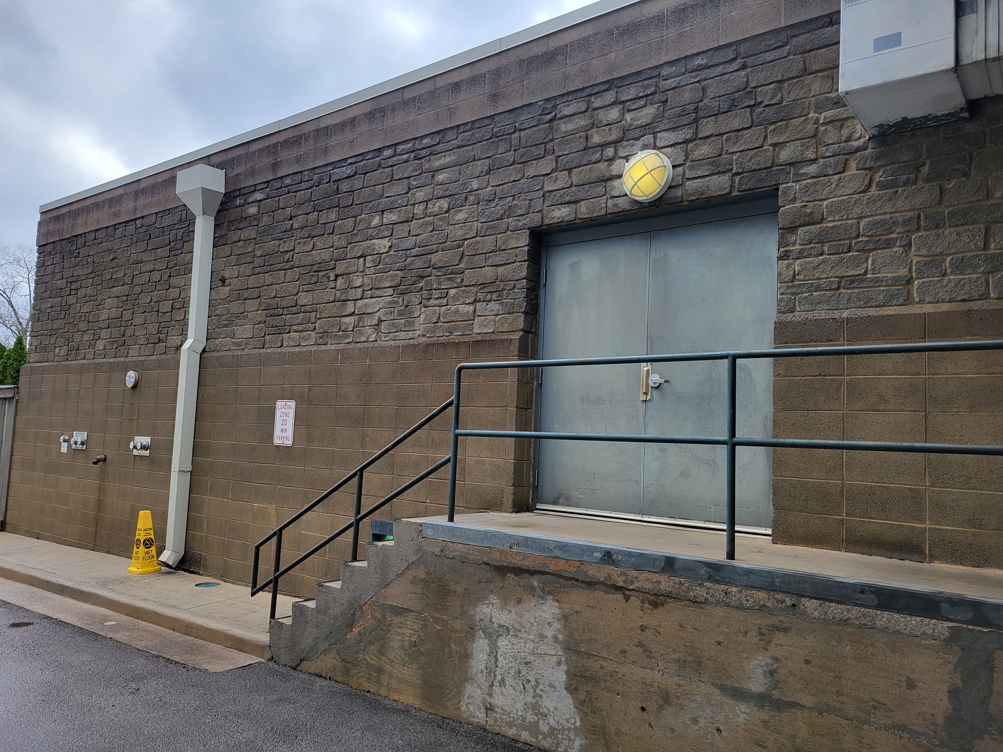 Commercial building after soft washing